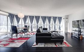 3Bdrm Lake View Condo In Toronto